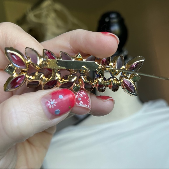 Vintage navette stone (glass) brooch -gold tone jewelry - Picture 6 of 12